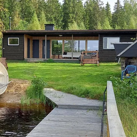 Private Lakeside In Nature 펜션 *