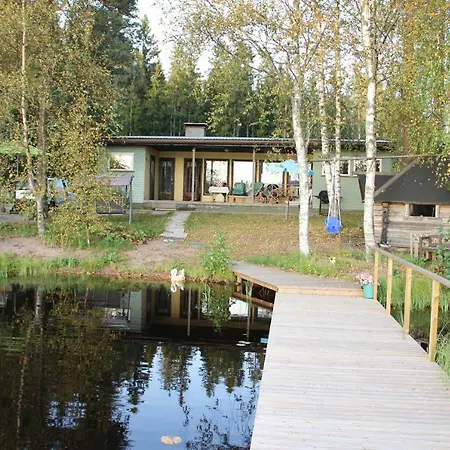 Private Lakeside In Nature 펜션