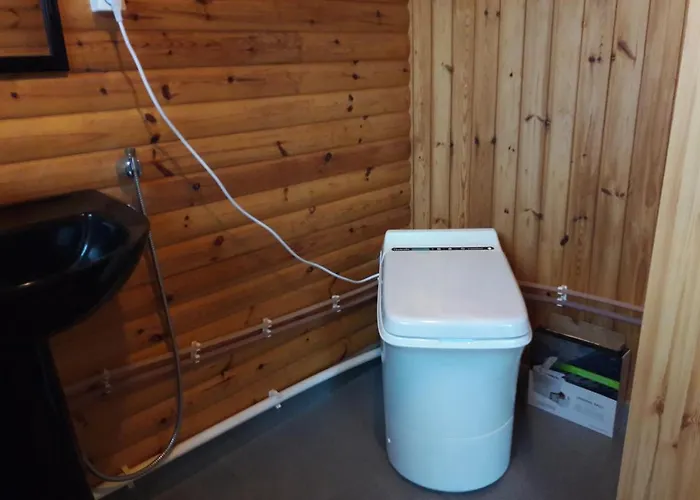 Private Lakeside In Nature 別荘