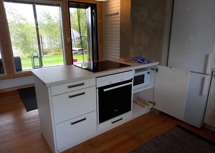 Private Lakeside In Nature *