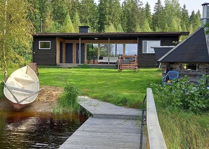 Private Lakeside In Nature 別荘 *