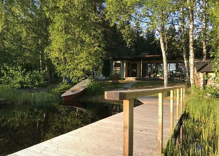 Private Lakeside In Nature *